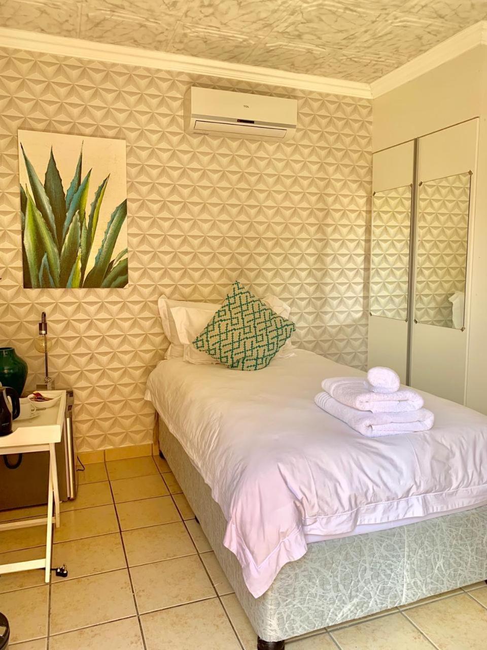 Comfort Guest House Pretoria-Noord Buitenkant foto